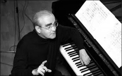 Il est musicien, compositeur et arrangeur français.