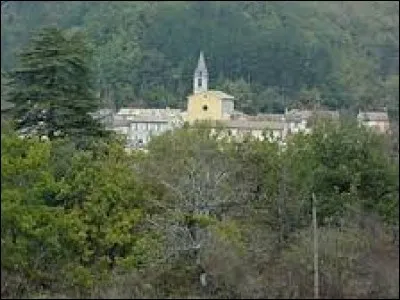Le village Bas-Alpin de Noyers-sur-Jabron se situe en région ...