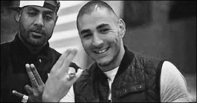 Quatre citations pour quatre personnes : 
Qui a dit : ''La caractéristique vestimentaire du con consiste en un besoin irrésistible de s'habiller comme tout le monde ! '' ?