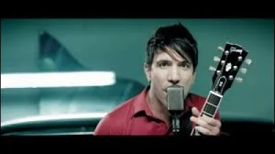 Qui est le chanteur des génériques ?