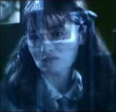 Quel &acirc;ge avait l'actrice qui jouait Mimi Geignarde lors du tournage ?