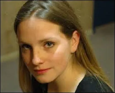 D'où l'ex de Charlotte vient-il ?