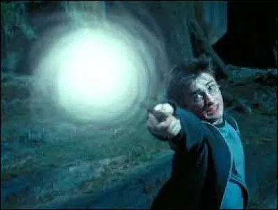 Le Patronus de Harry est un cerf.
