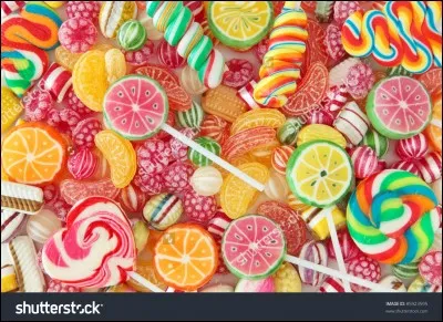 On passe aux bonbons. Combien de calories prenez-vous en avalant 100 grammes ?