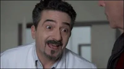 Quel médecin s'est chargé de cette même interne ?