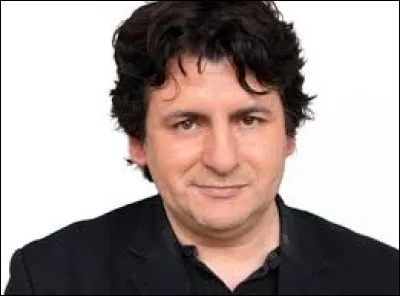 Comment s'appelle cet humoriste ?