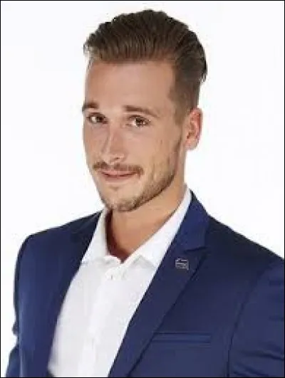 Quelle est la mission de Julien ?