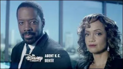 Dans la série "Agent K.C", ses deux parents sont espions mais, en tant que personnes normales, ils ont un métier qui leur sert de couverture. Lequel ?