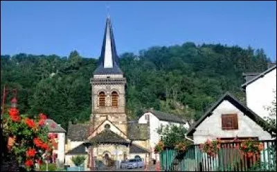 Je vous emm&egrave;ne &agrave; la d&eacute;couverte de Chambon-sur-Lac. Village de l'arrondissement d'Issoire, dans le parc naturel r&eacute;gional des Volcans d'Auvergne et dans les Monts Dore, il se situe dans le d&eacute;partement ...