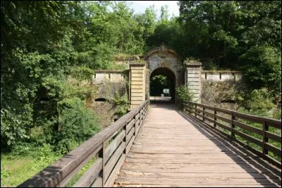 C'est une structure militaire datant de la guerre franco-prussienne.