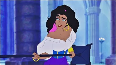 Contre qui Esmeralda se bat-elle avec un lampadaire dans l'église ?