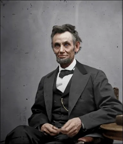 Qui était le président de l'Union qui a ratifié le XIIIe amendement de la Constitution des États-Unis et qui a aboli l'esclavage ?