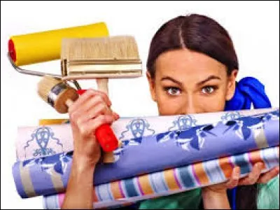 Quand je pose de la tapisserie, je commense par encoller les murs avec aplication et ensuite, je peut présenter chaque lé assez vite.