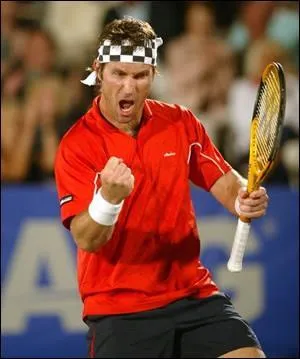 Qui est cet ancien joueur ?