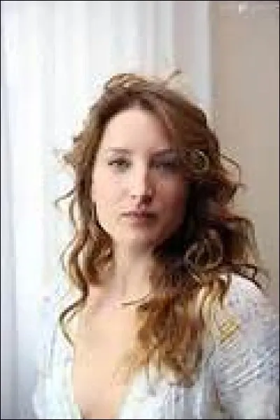 Comment se prénomme la sur de Fred ?