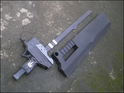 Qui possède Gambol Shroud ?