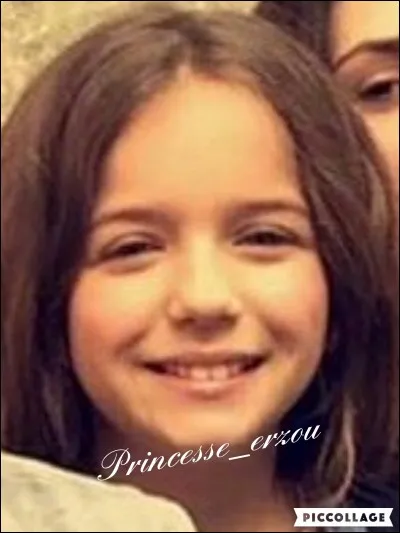 Ezra est une chanteuse d'origine...