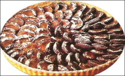 Voici le meilleur moment du repas : le dessert. Je vous ai fait une tarte aux prunes. Que dois-je mettre au fond de ma tarte pour qu'elle ne soit pas trop juteuse ?