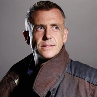 Herrman est entre la vie et la mort après avoir été poignardé dans une intervention sur un accident.