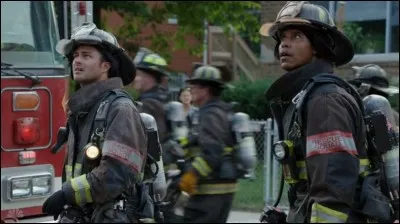 Dans la saison 4, Severide est remplacé par Patterson au poste de lieutenant.