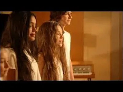 Comment s'appelle cette chanson ?