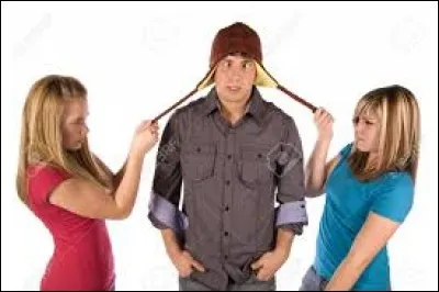 Vous tombez amoureuses du même garçon :