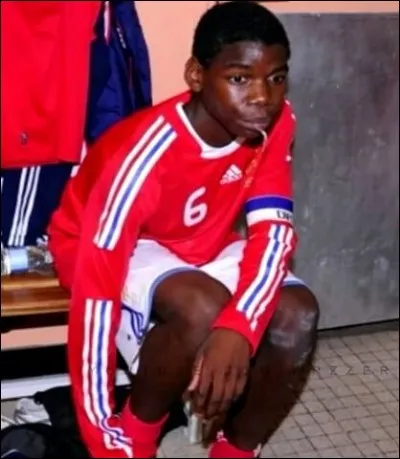 Qui est ce footballeur ?