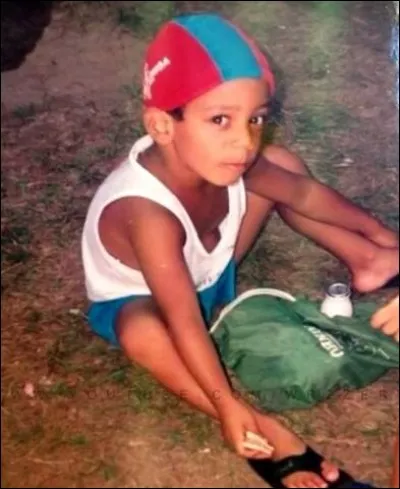 Qui est ce footballeur ?