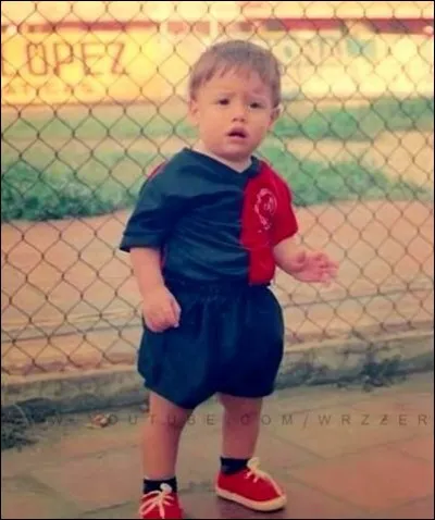 Qui est ce footballeur ?