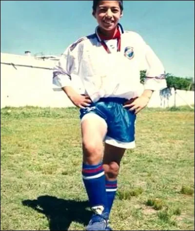 Qui est ce footballeur ?