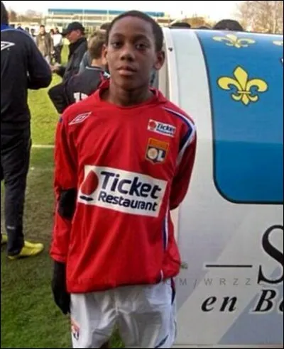 Qui est ce footballeur ?