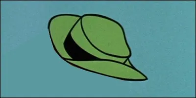 Quel personnage porte toujours ce petit chapeau vert ?
