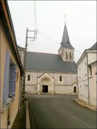 Nous nous rendons dans le Centre-Val-de-Loire. Je vous emmène à Rivarennes. Commune connue pour ses poires tapées, elle se situe dans le département ...