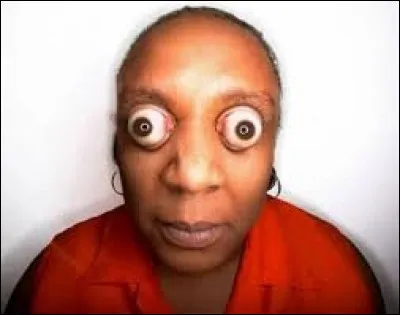 __ fille est bizarre.